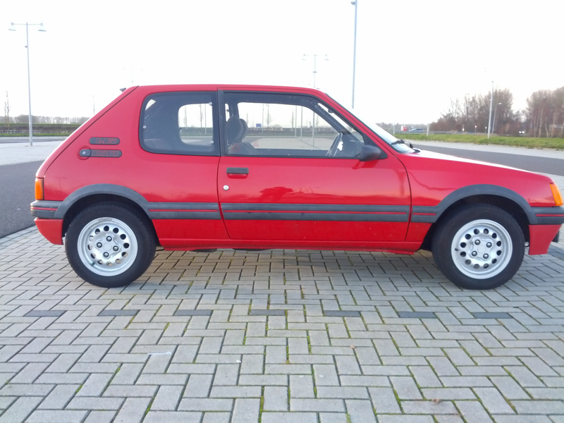 Illustration for article titled My 1988 Peugeot 205 GTi, a lot of blood sweat and happy tears